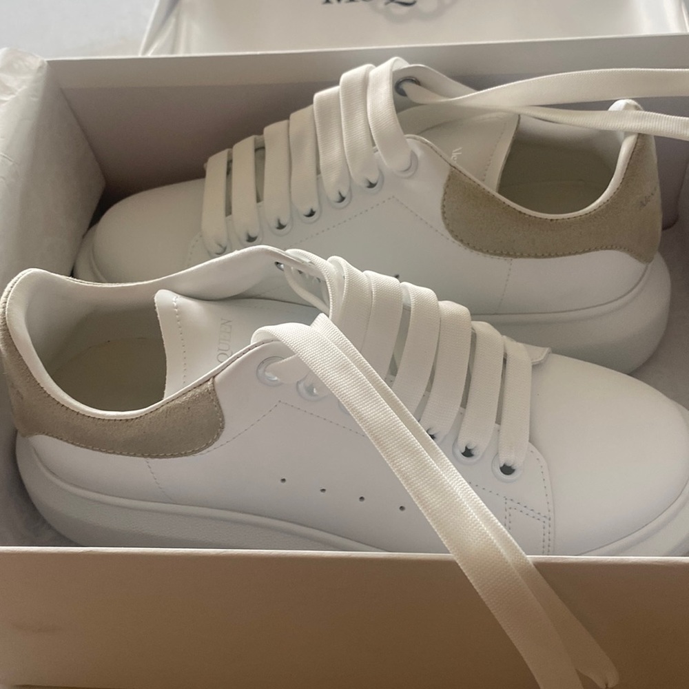 Alexander McQueen Oversized Sneaker